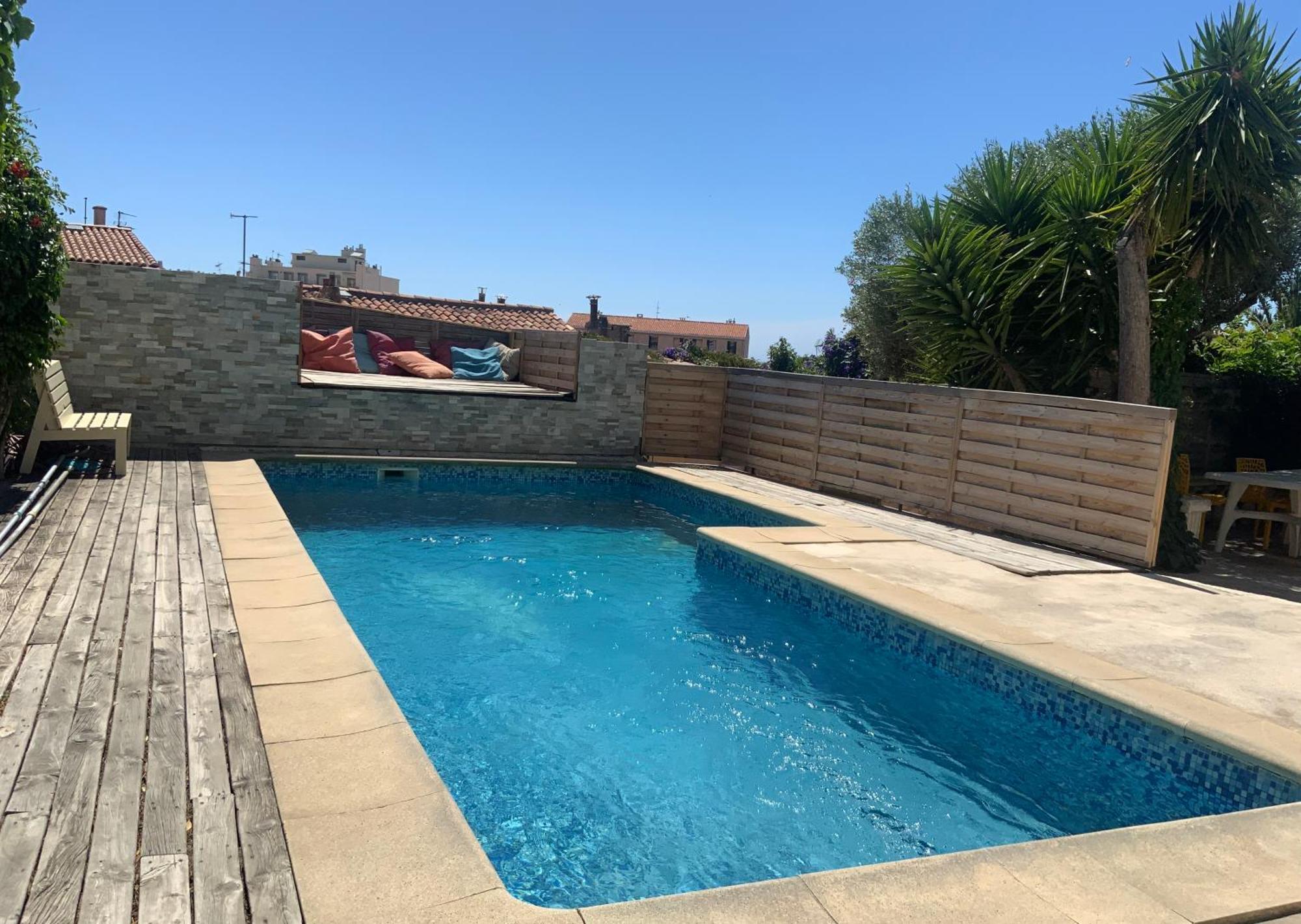 马赛Pour 4 Face A La Piscine公寓 外观 照片